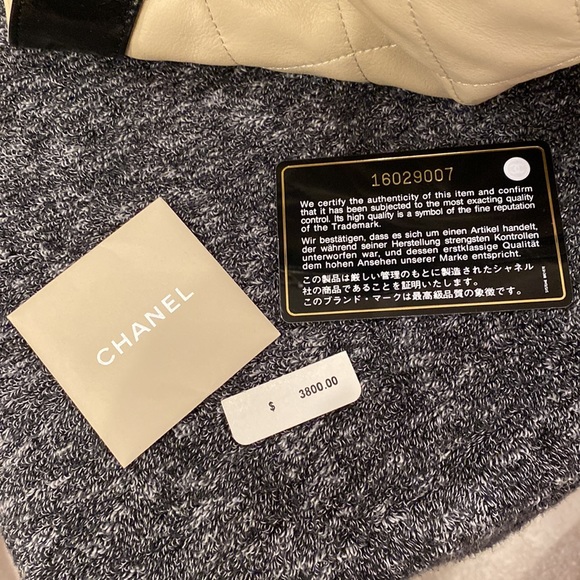 ❌SOLD❌ Auth. Chanel NWT Black & Beige CC Shoulder Bag - Picture 11 of 16